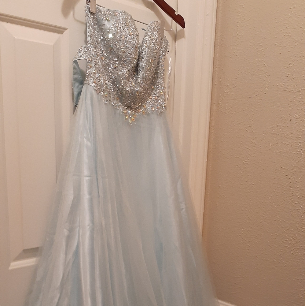 Wedding | Prome | party gown/ dress